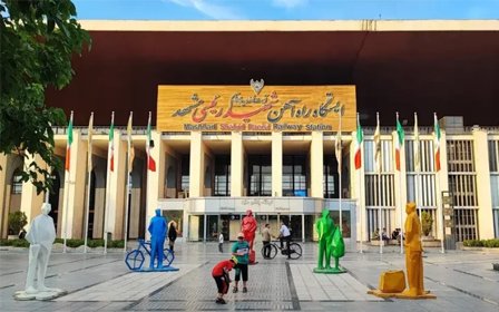 سفر به مشهد با قطار|با قطار چطور بریم مشهد؟ راهنمای سفر ریلی به مشهد