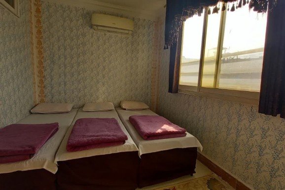 پنج تخت  استاندارد