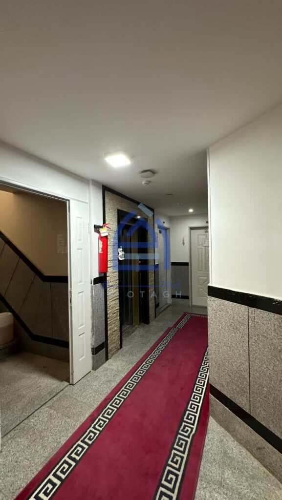 Hooman-Hotel-Elevator