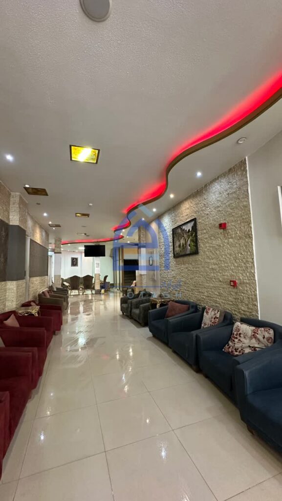Image-of-the-Hooman-Hotel-lobby